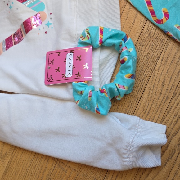 3pc Girl's Holiday Set Top Size 6 With Scrunshie - Picture 4 of 7